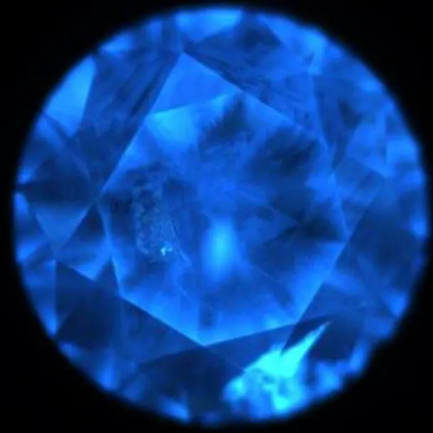 Images of natural diamond samples in Diamond View