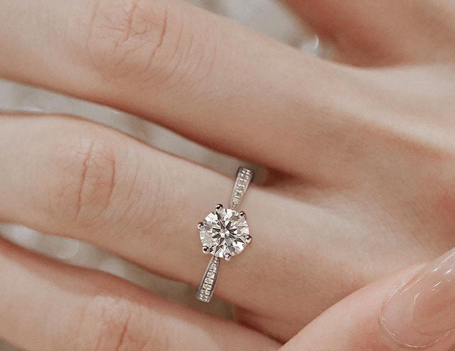 Lab-grown diamond ring
