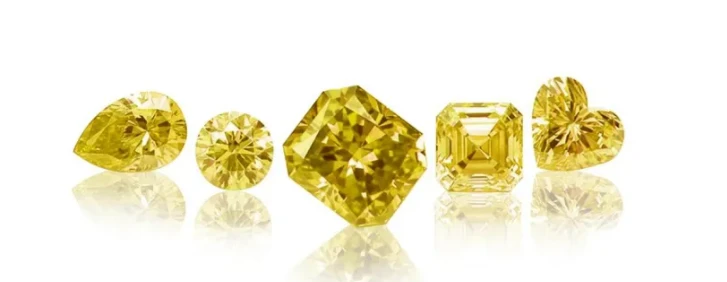 Yellow-toned colored synthetic diamonds