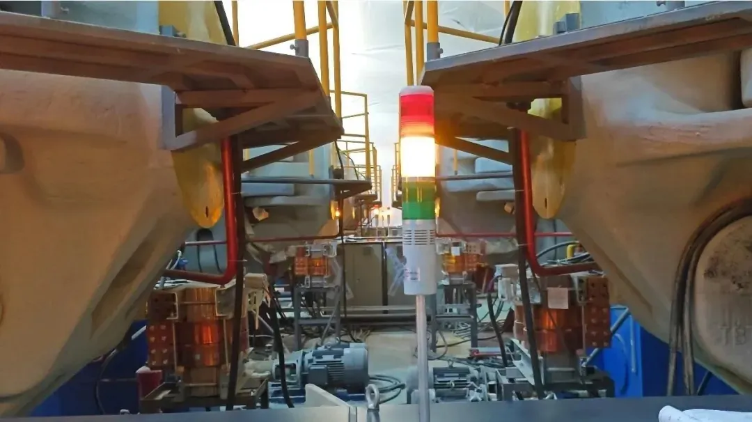 Hexagonal press simulating the ultra-high-pressure environment deep within the Earth