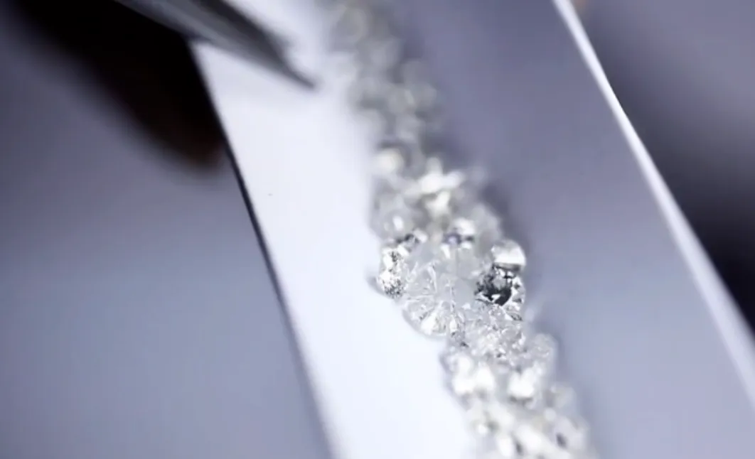 Cut diamonds 1
