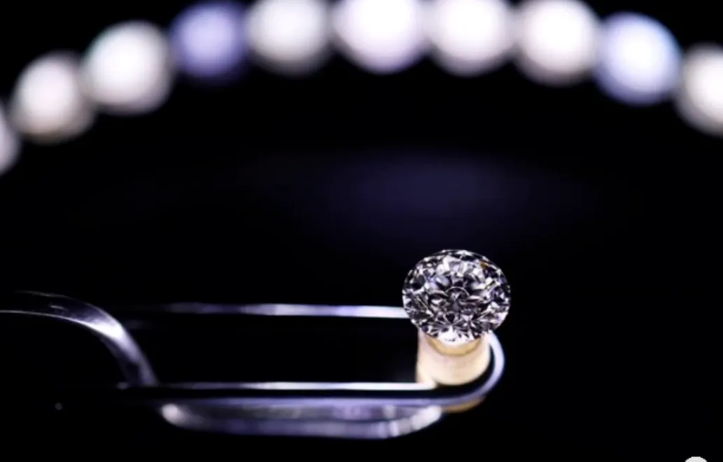 Cut diamonds 2