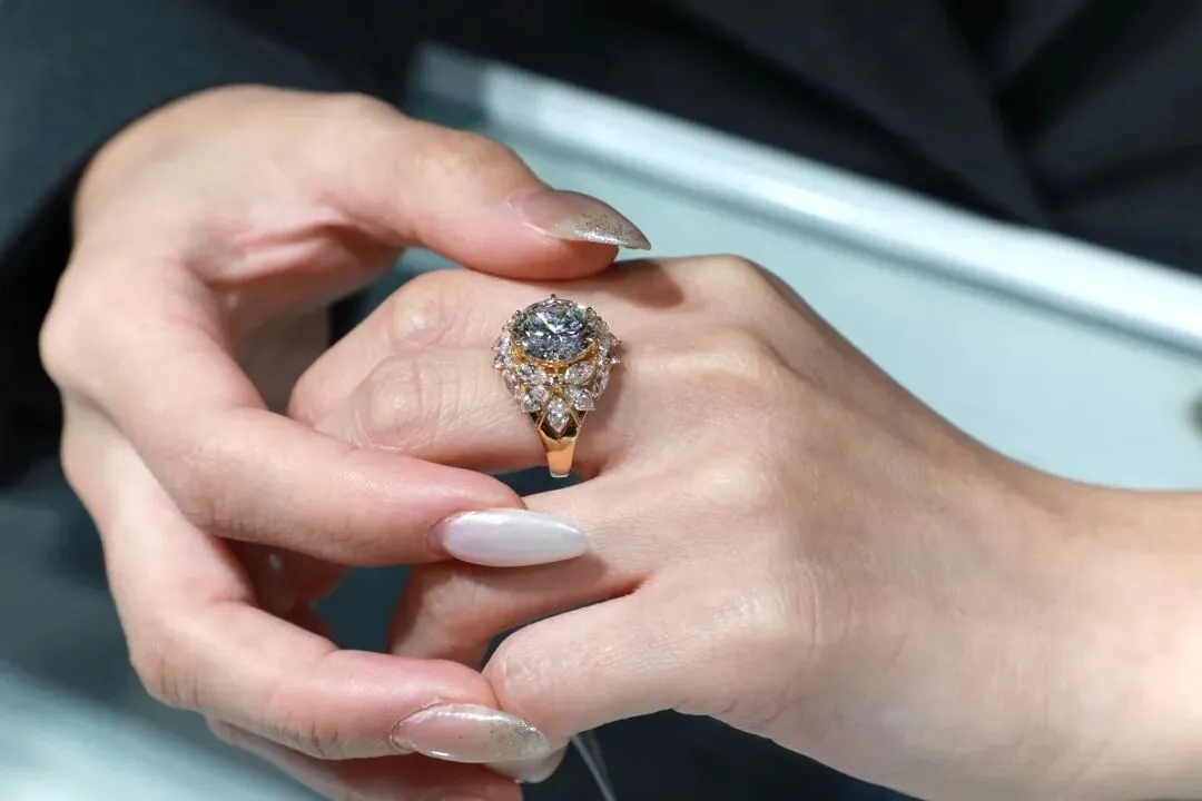 Pair with a ring setting