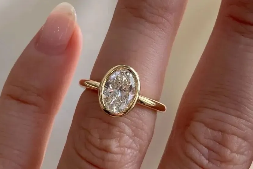 Pair with a ring setting