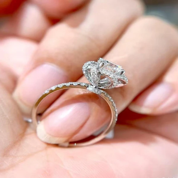 Lab-grown diamond ring